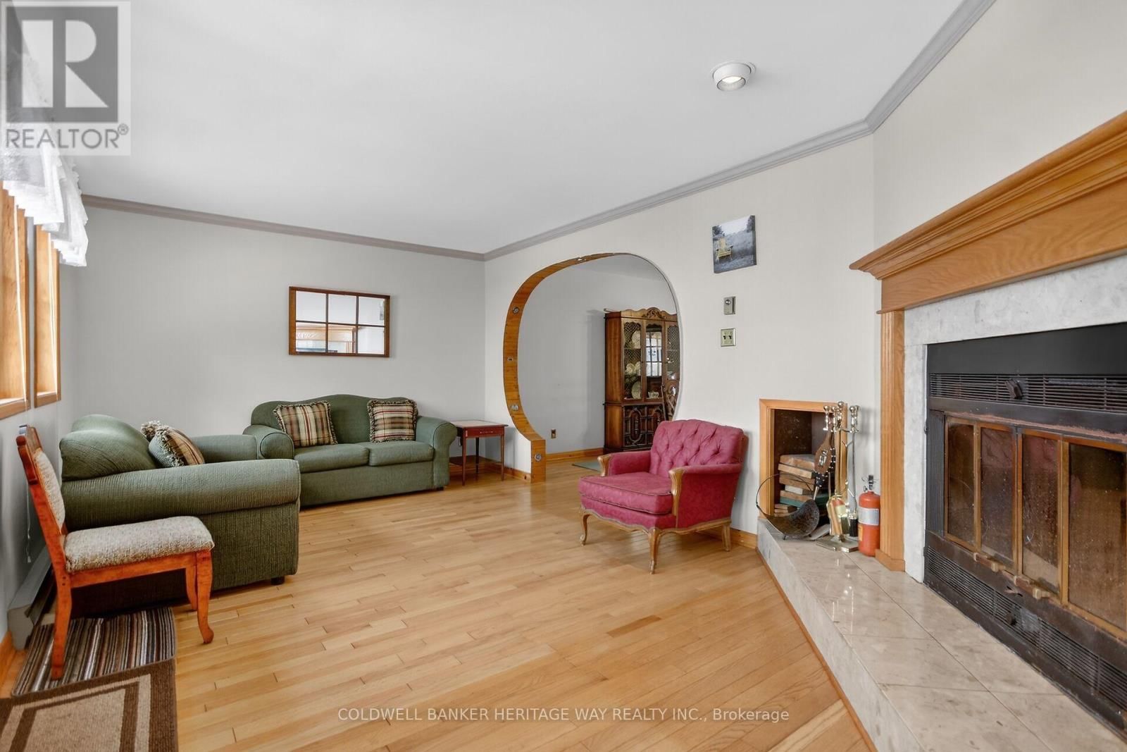 122 AVENUE 4 AVENUE Image 23