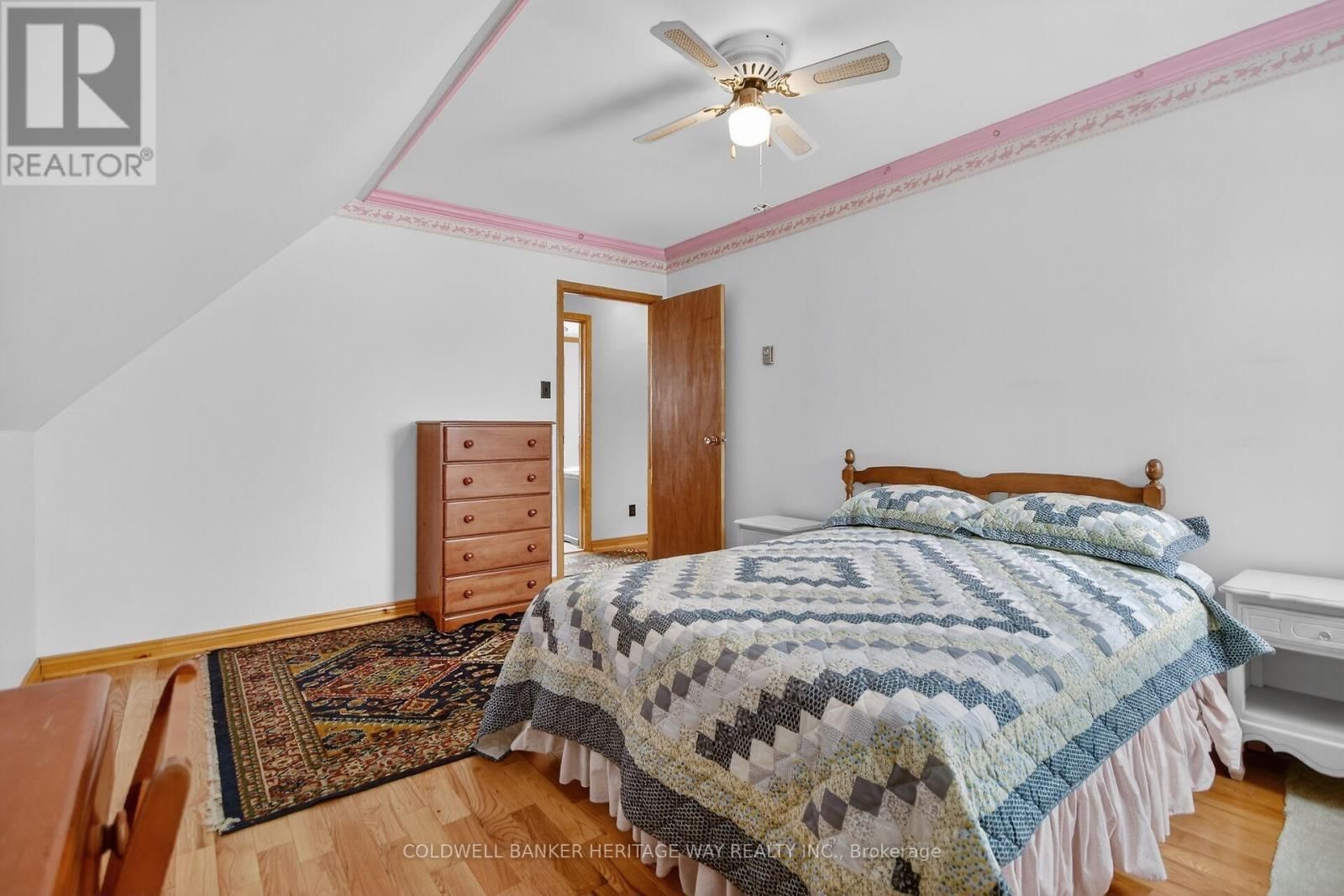 122 AVENUE 4 AVENUE Image 27