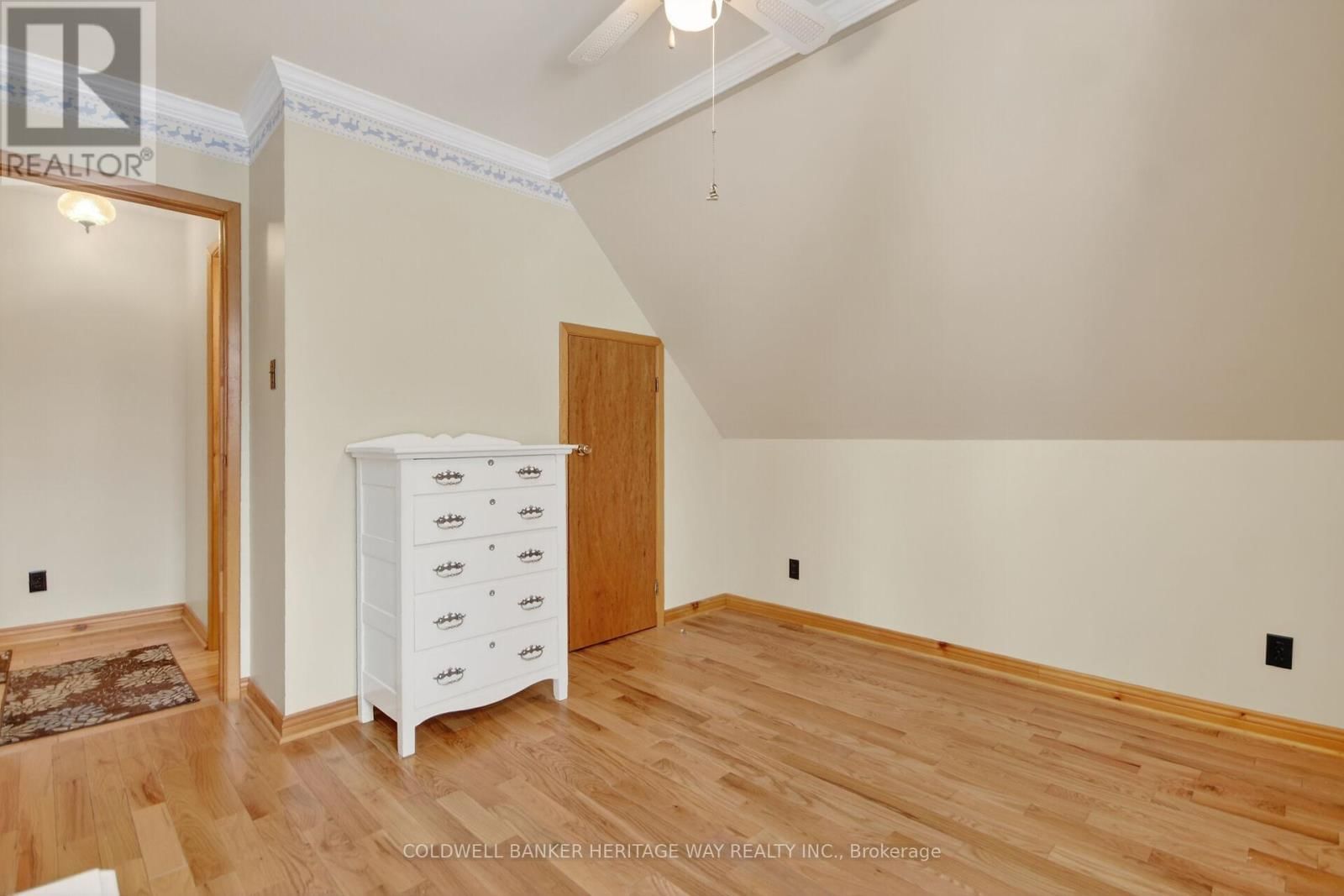 122 AVENUE 4 AVENUE Image 30