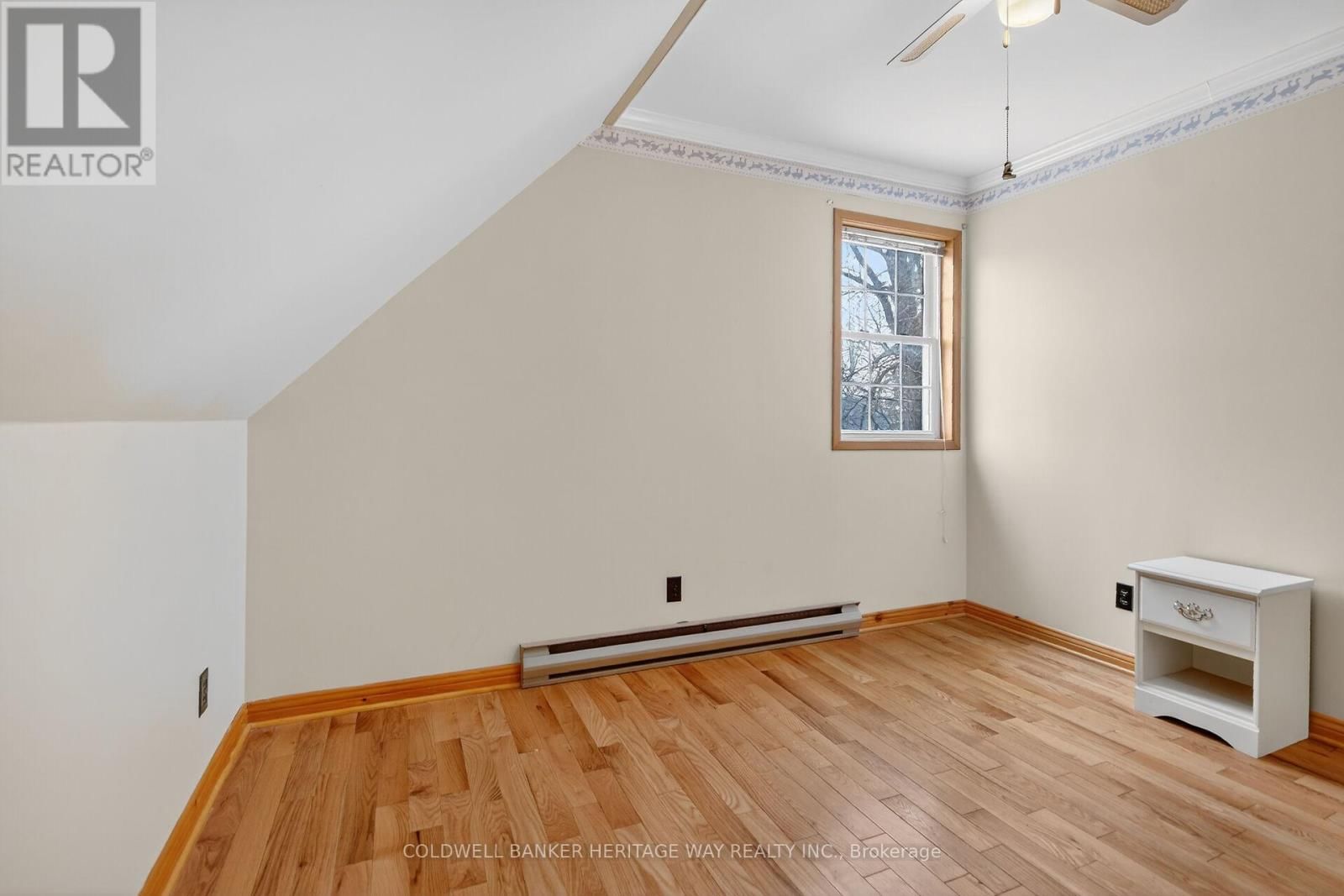 122 AVENUE 4 AVENUE Image 32