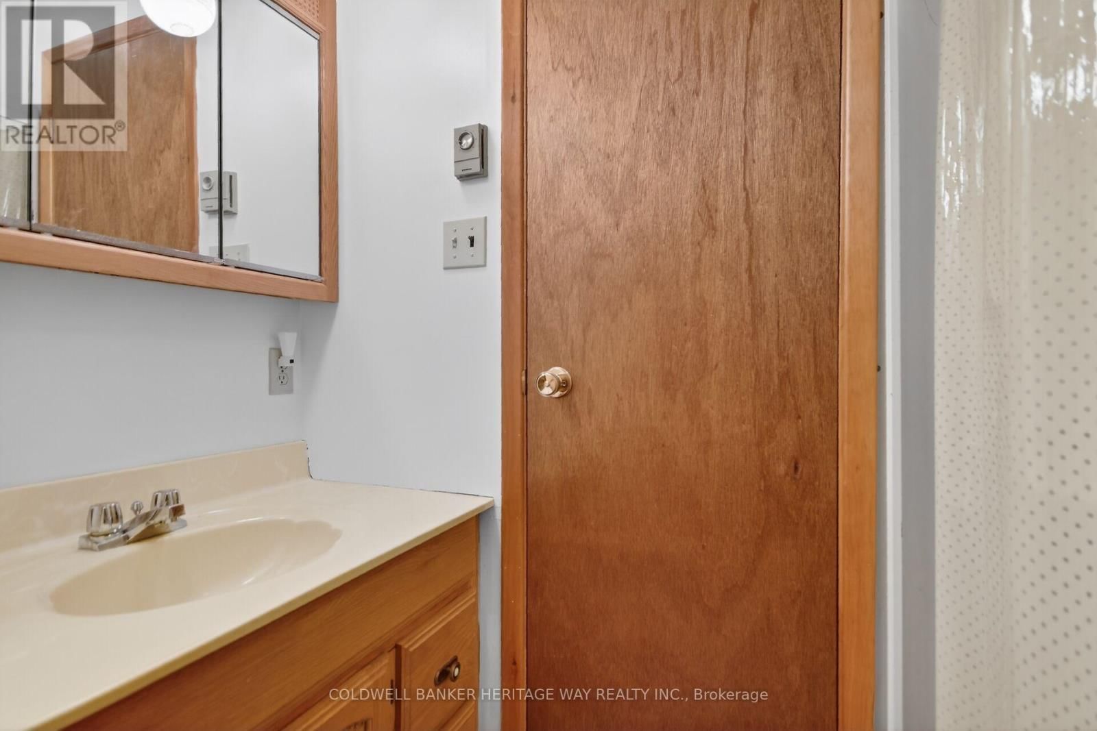 122 AVENUE 4 AVENUE Image 34