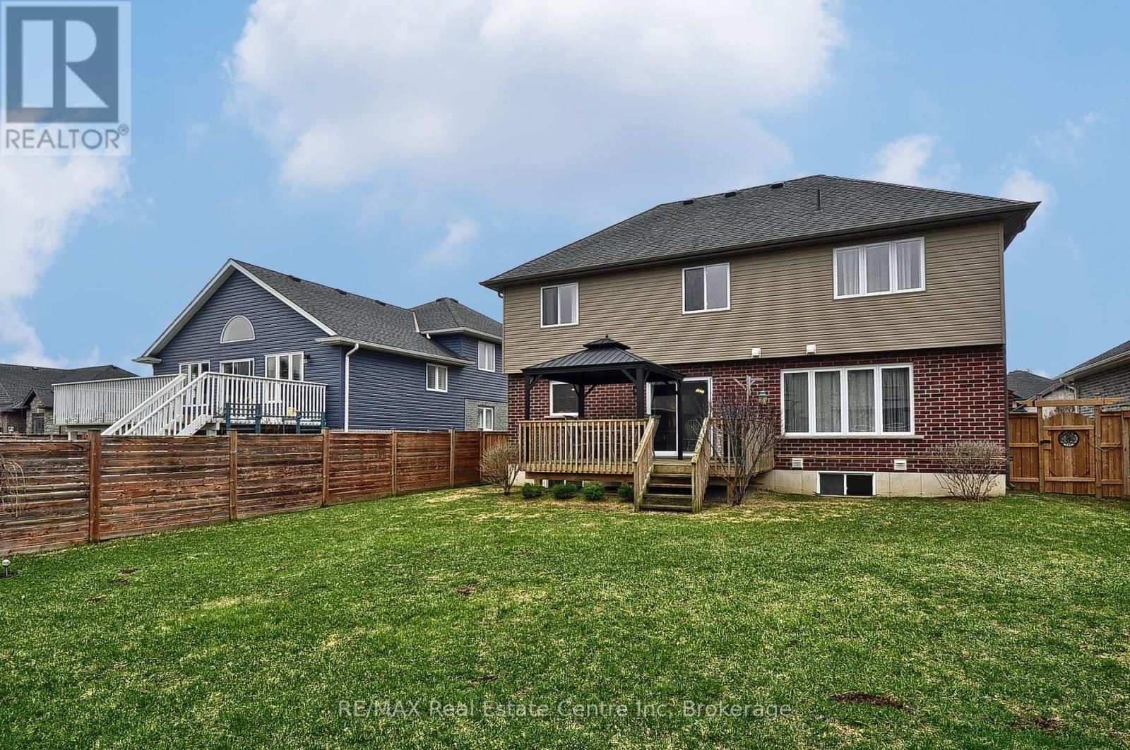 82 CURTIS STREET SOUTH Image 41