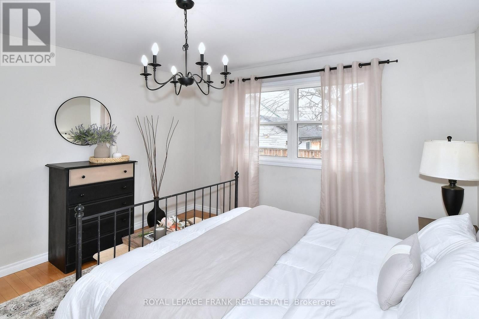 475 BRIOUX AVENUE Image 23