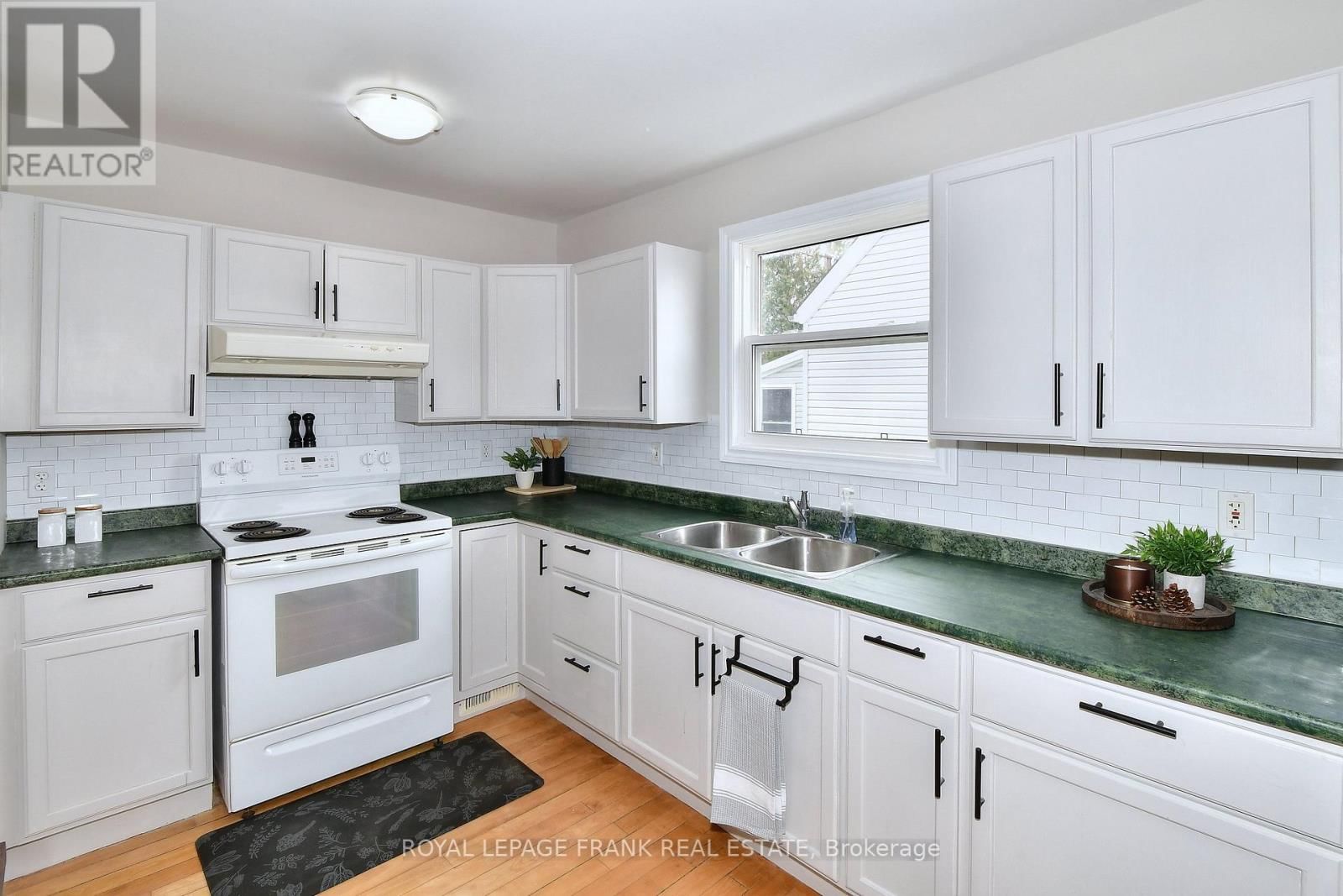 475 BRIOUX AVENUE Image 9