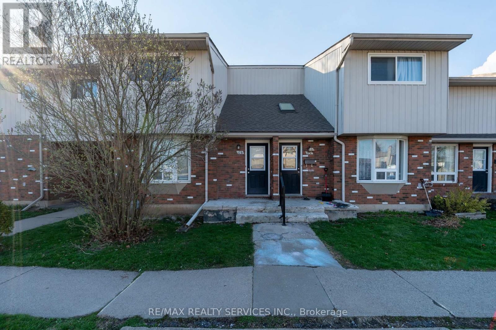 176 - 100 BROWNLEIGH AVENUE Image 1