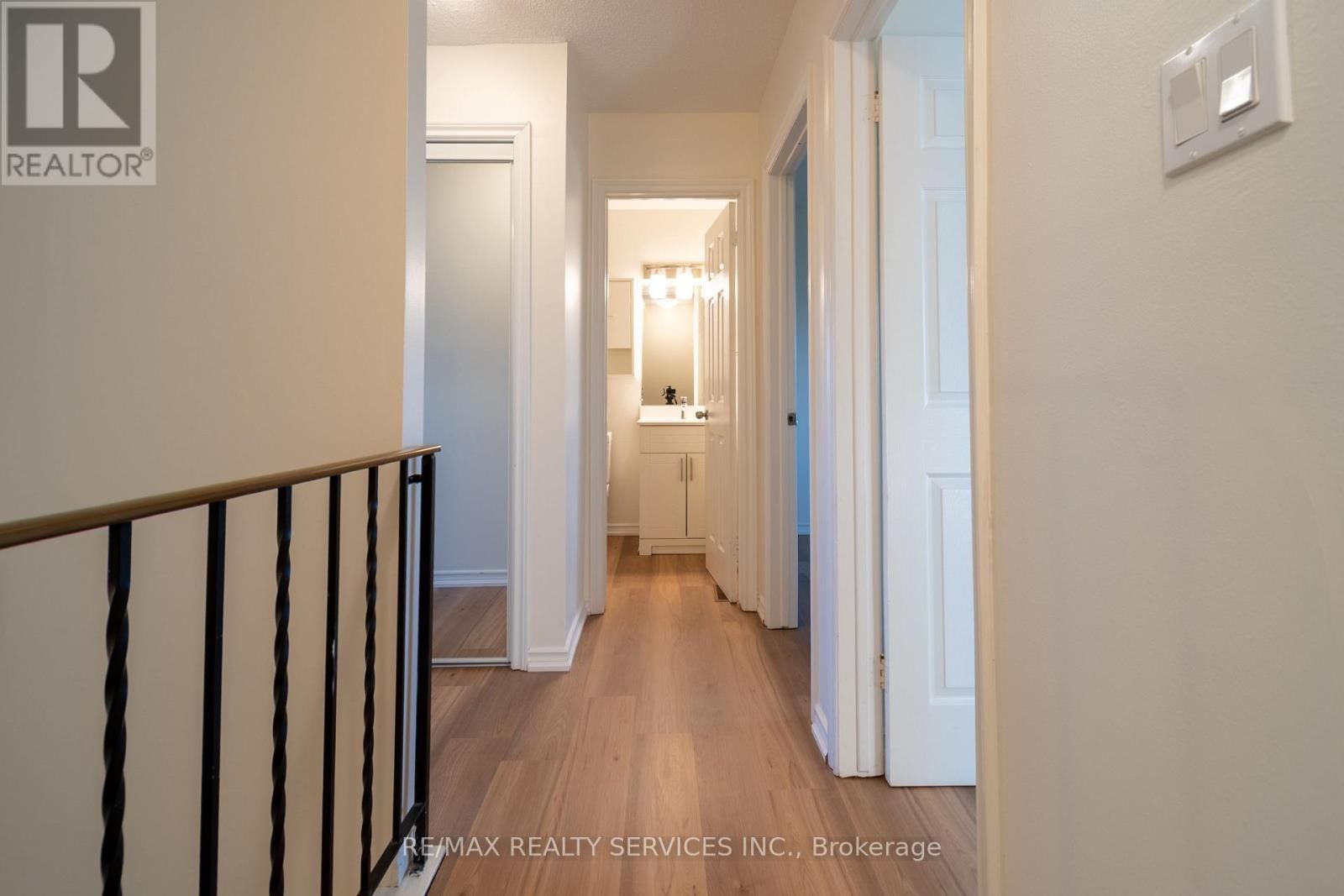 176 - 100 BROWNLEIGH AVENUE Image 15