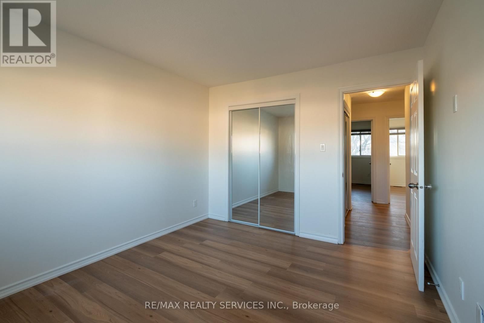 176 - 100 BROWNLEIGH AVENUE Image 19