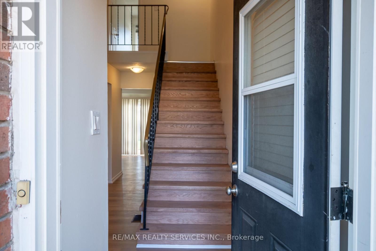 176 - 100 BROWNLEIGH AVENUE Image 4