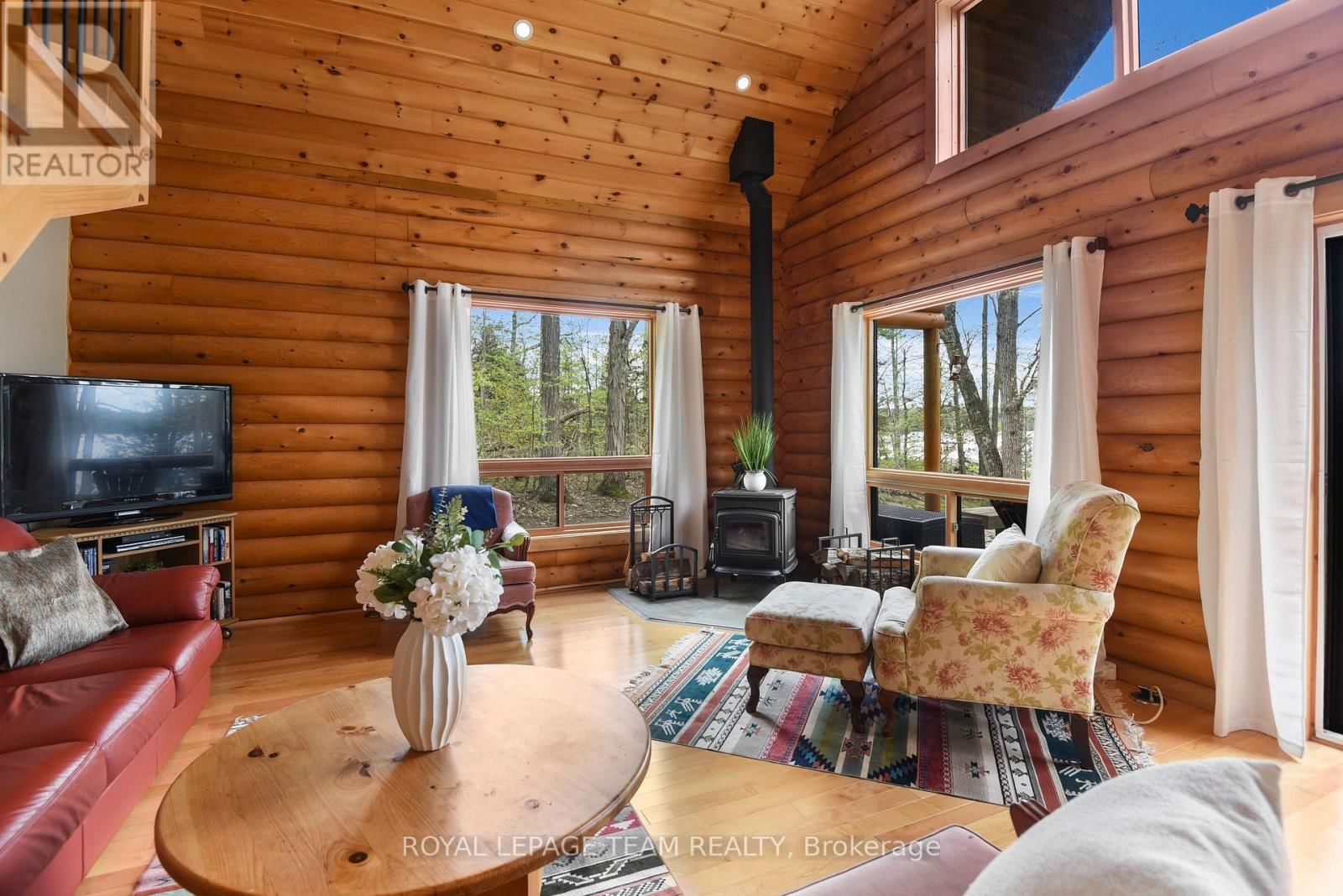 964 SPRUCE LANE Image 18