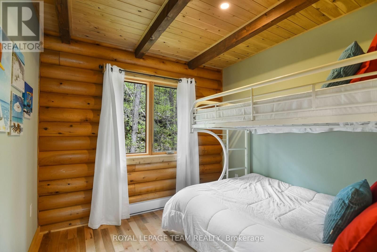 964 SPRUCE LANE Image 26