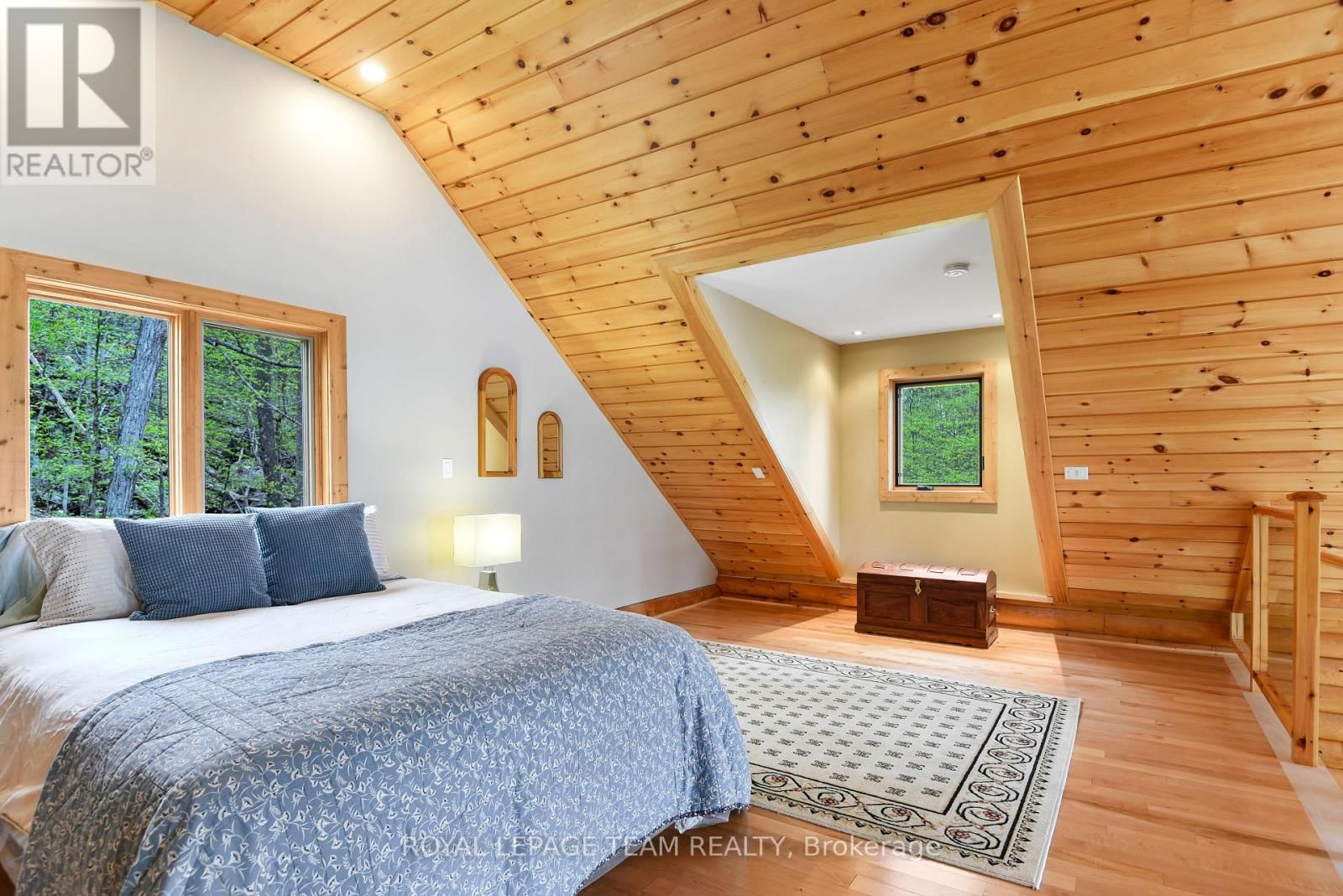 964 SPRUCE LANE Image 32