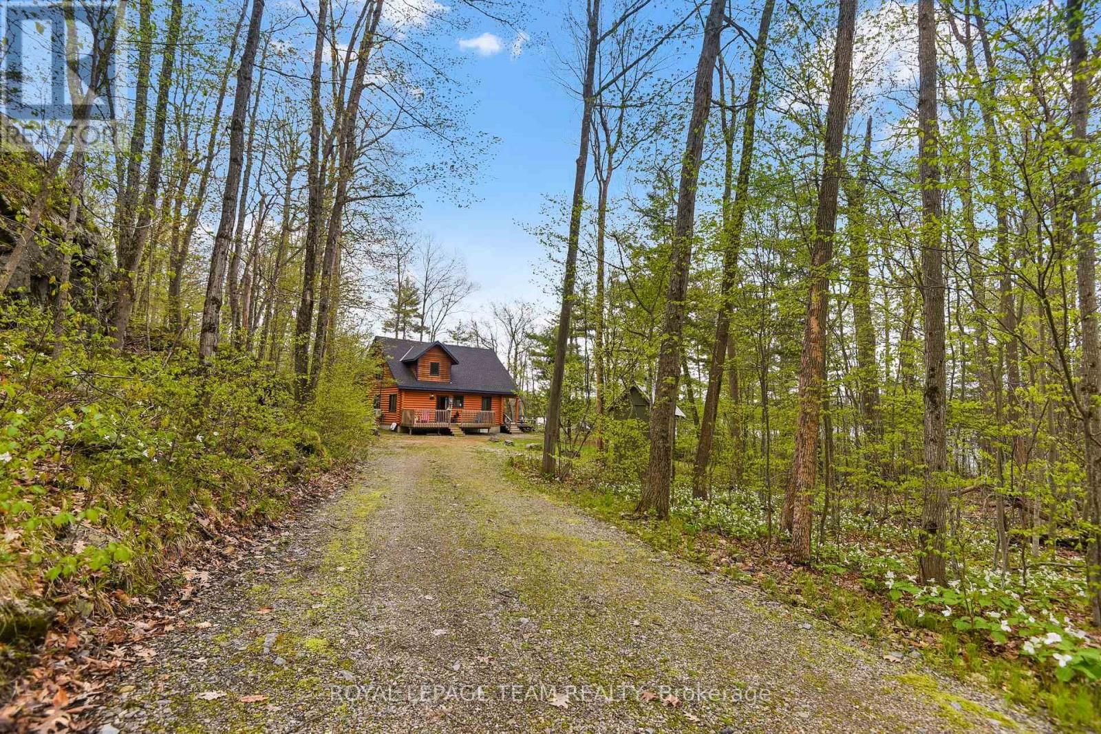 964 SPRUCE LANE Image 33