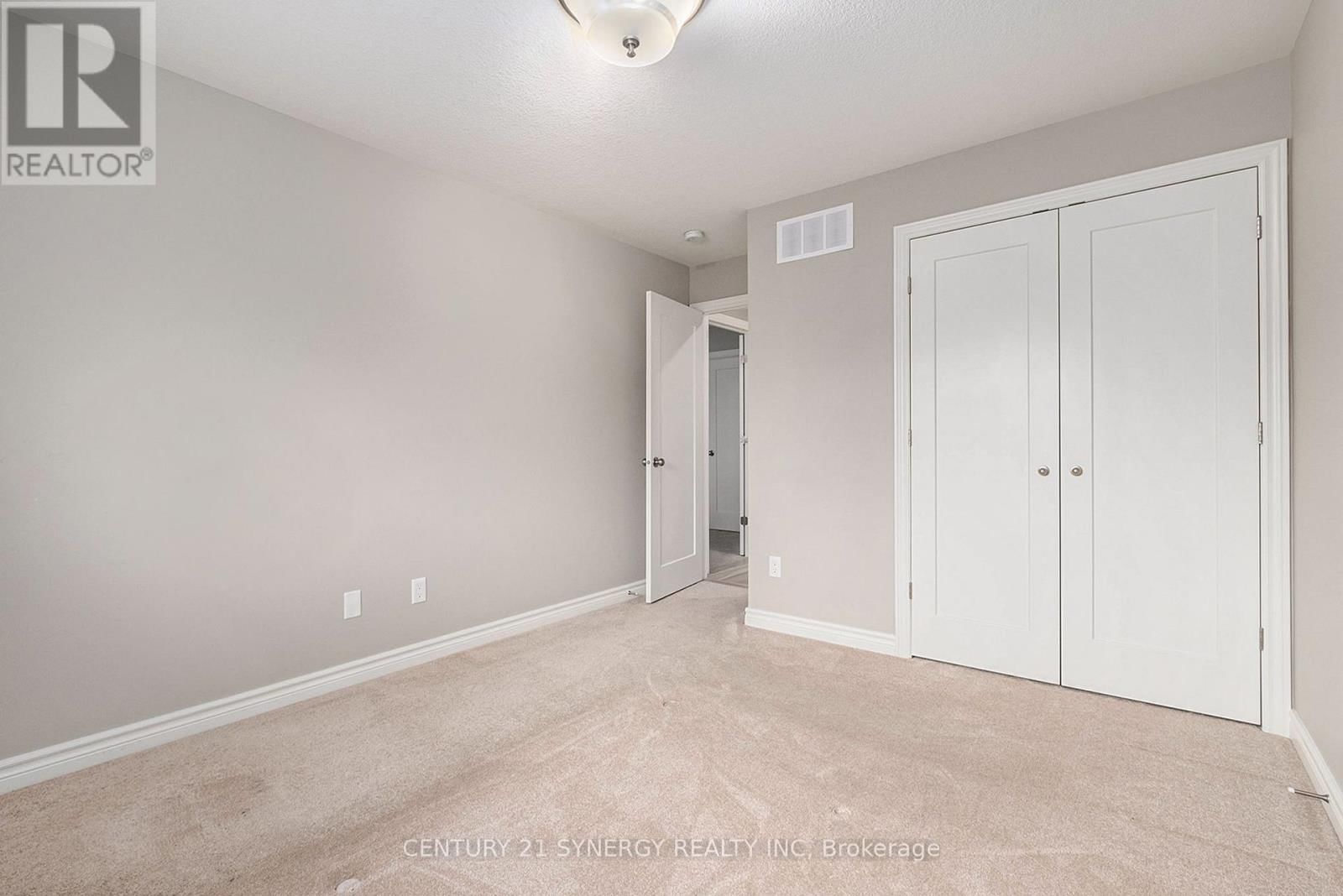 457 HONEYBORNE STREET Image 18