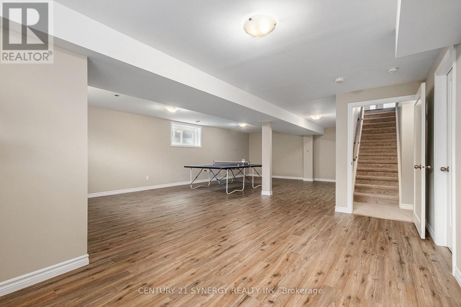 457 HONEYBORNE STREET Image 21