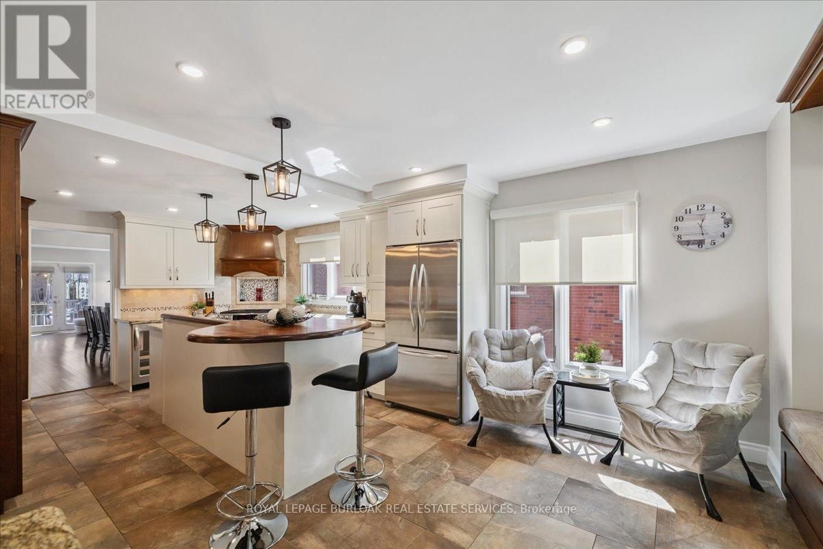 44 SUNVALE PLACE Image 10