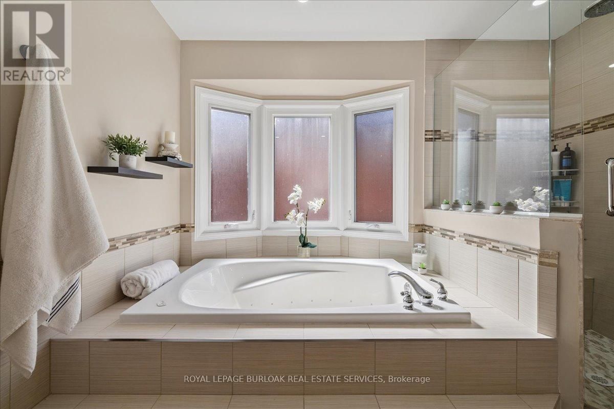 44 SUNVALE PLACE Image 30