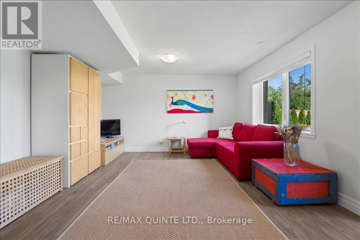 6 GRANBY COURT Image 22