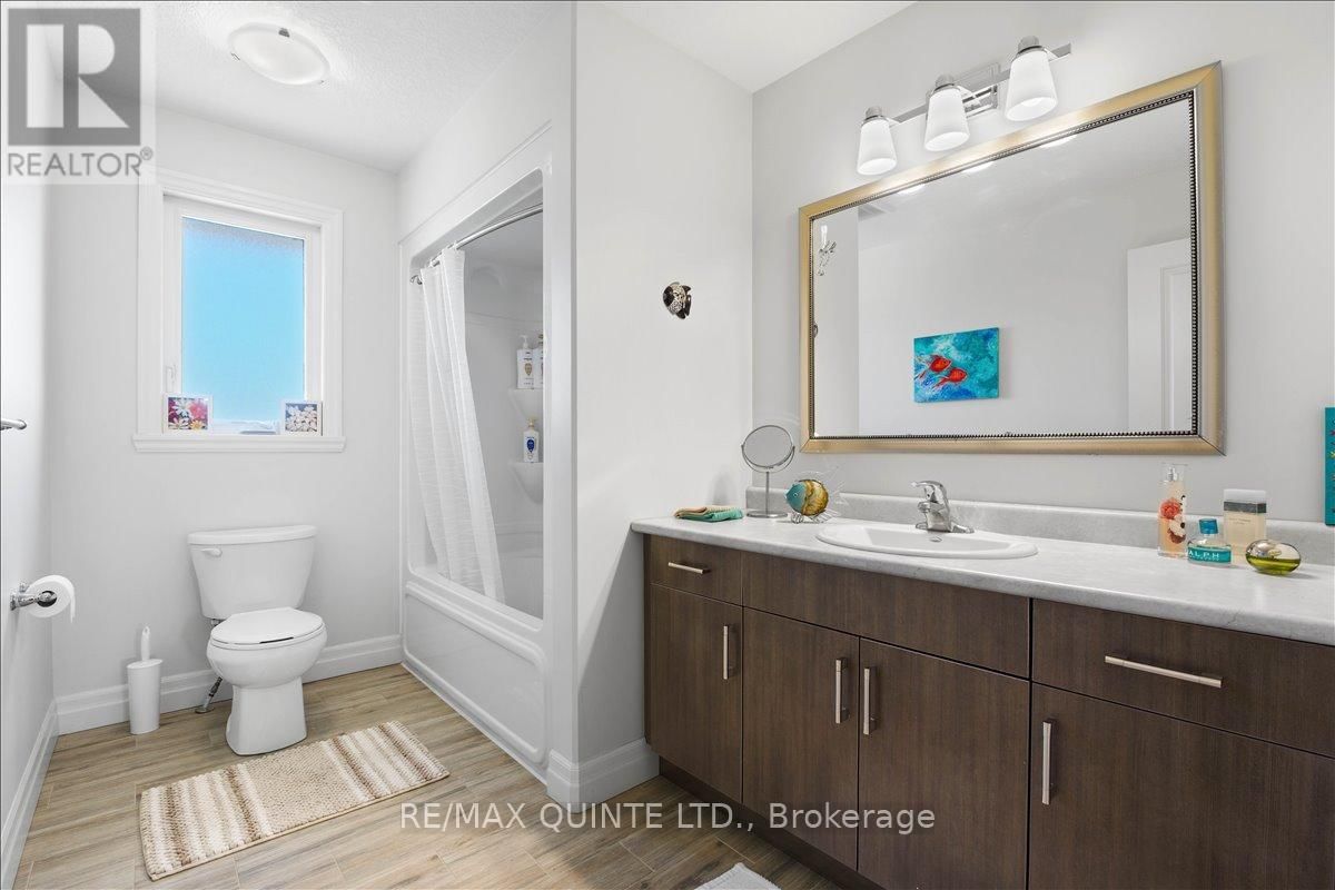 6 GRANBY COURT Image 30