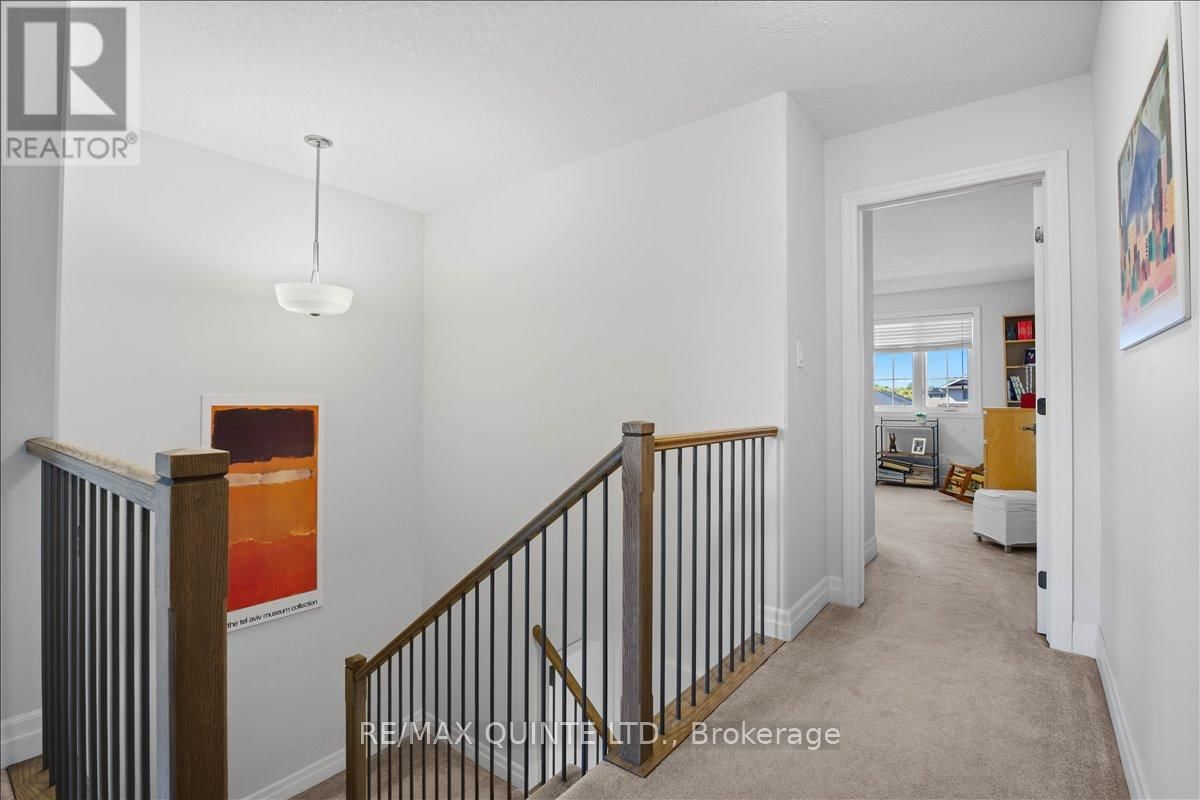 6 GRANBY COURT Image 35