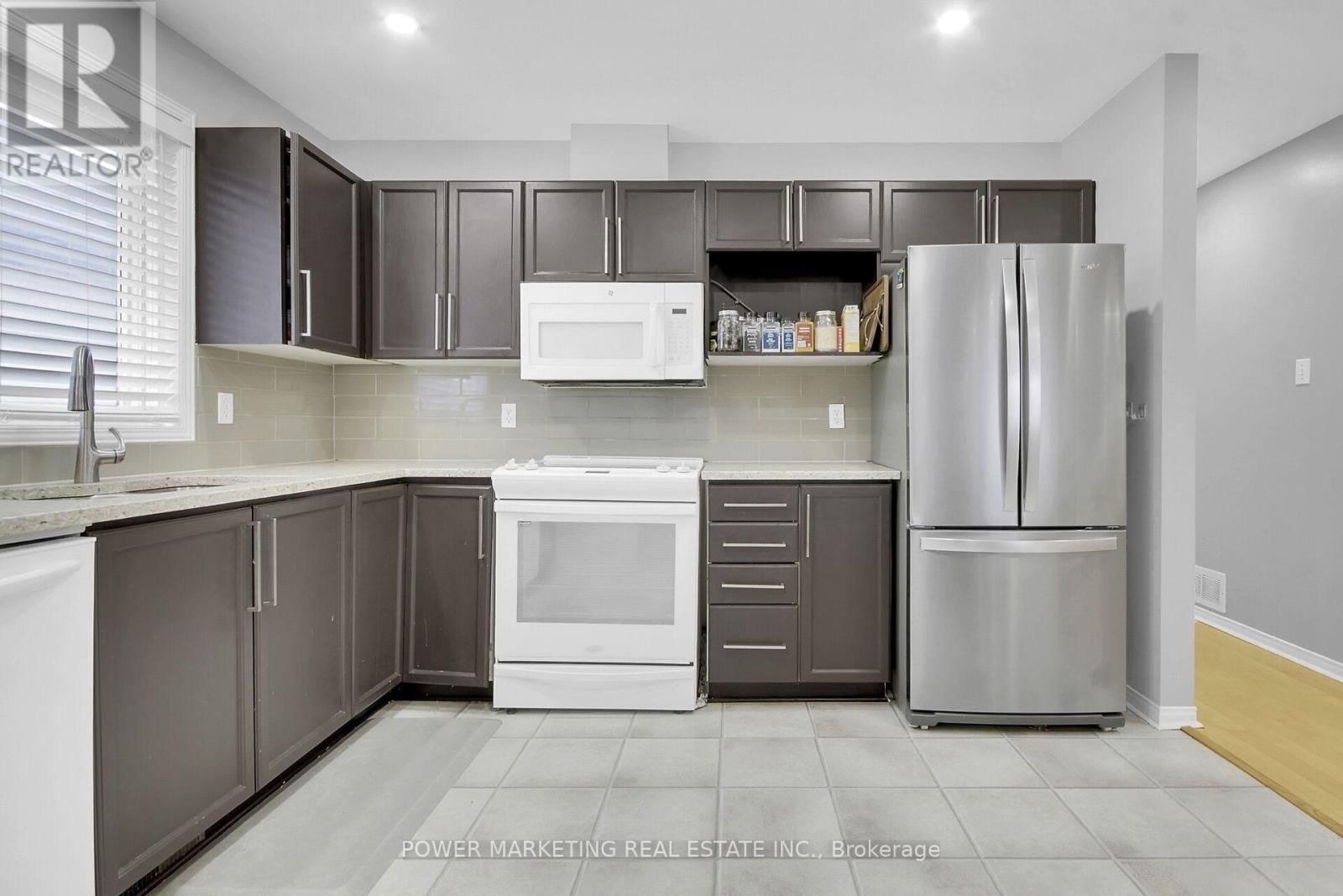 181 MOUNTSHANNON DRIVE Image 12