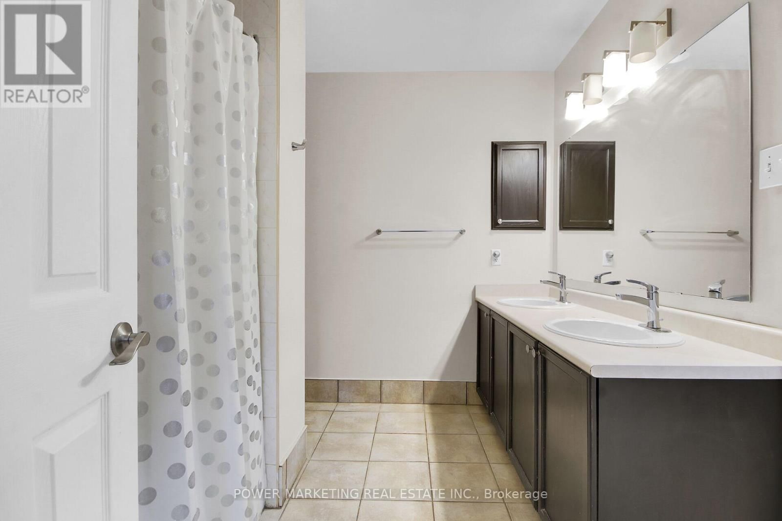 181 MOUNTSHANNON DRIVE Image 22