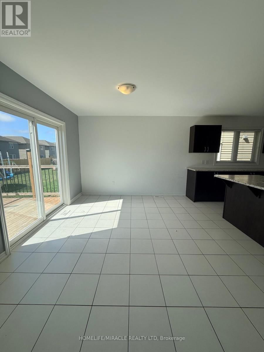 43 BRENNAN CRESCENT Image 11