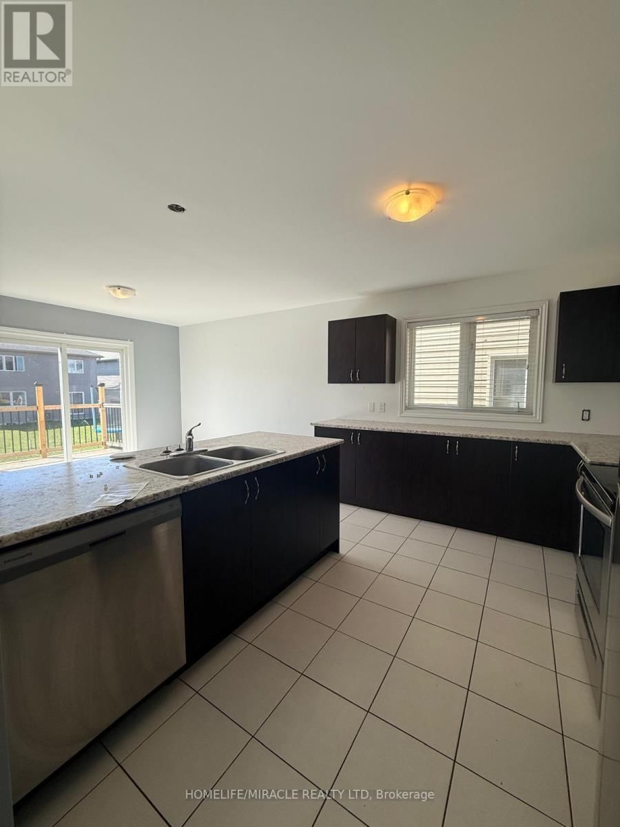 43 BRENNAN CRESCENT Image 14