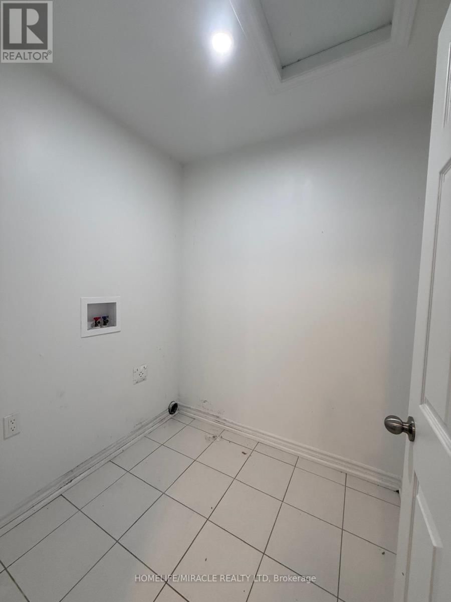 43 BRENNAN CRESCENT Image 20