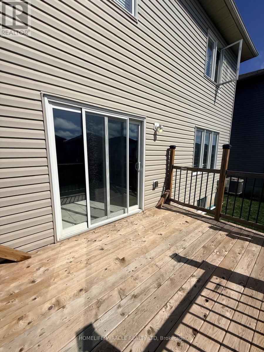 43 BRENNAN CRESCENT Image 29