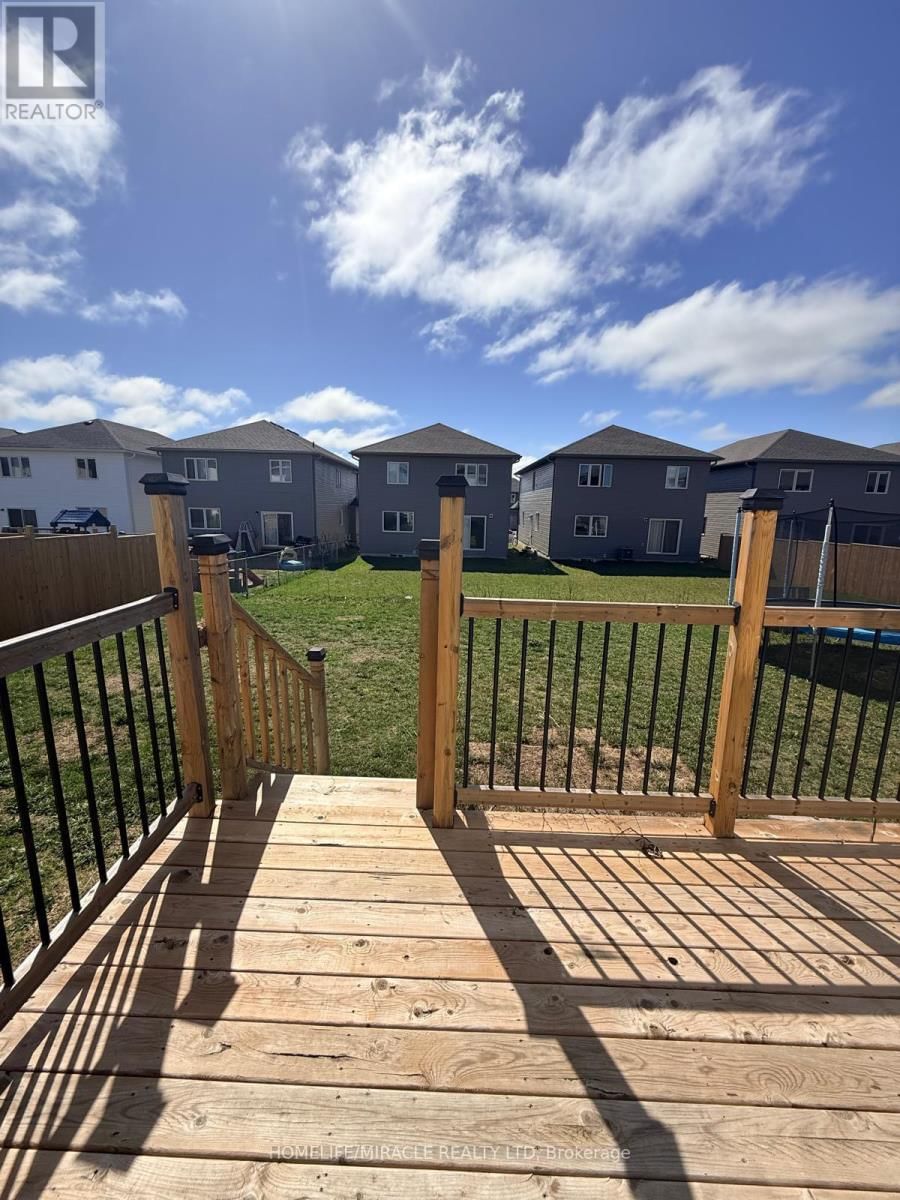 43 BRENNAN CRESCENT Image 30