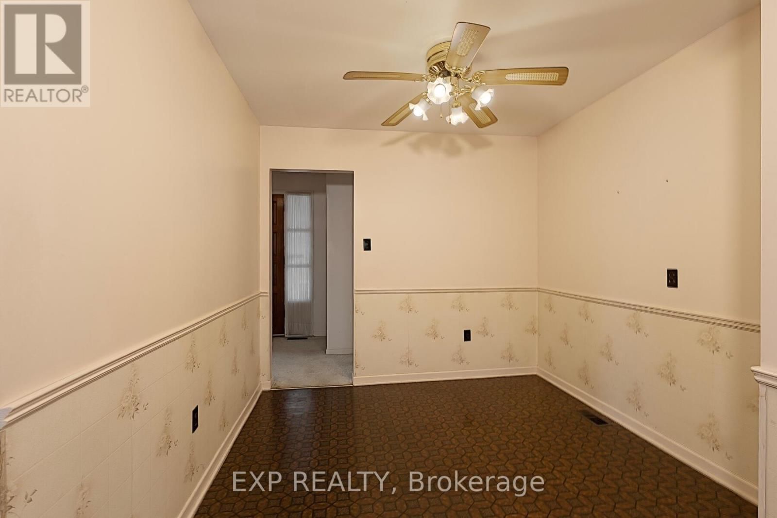 1109 SPRUCEDALE ROAD Image 15