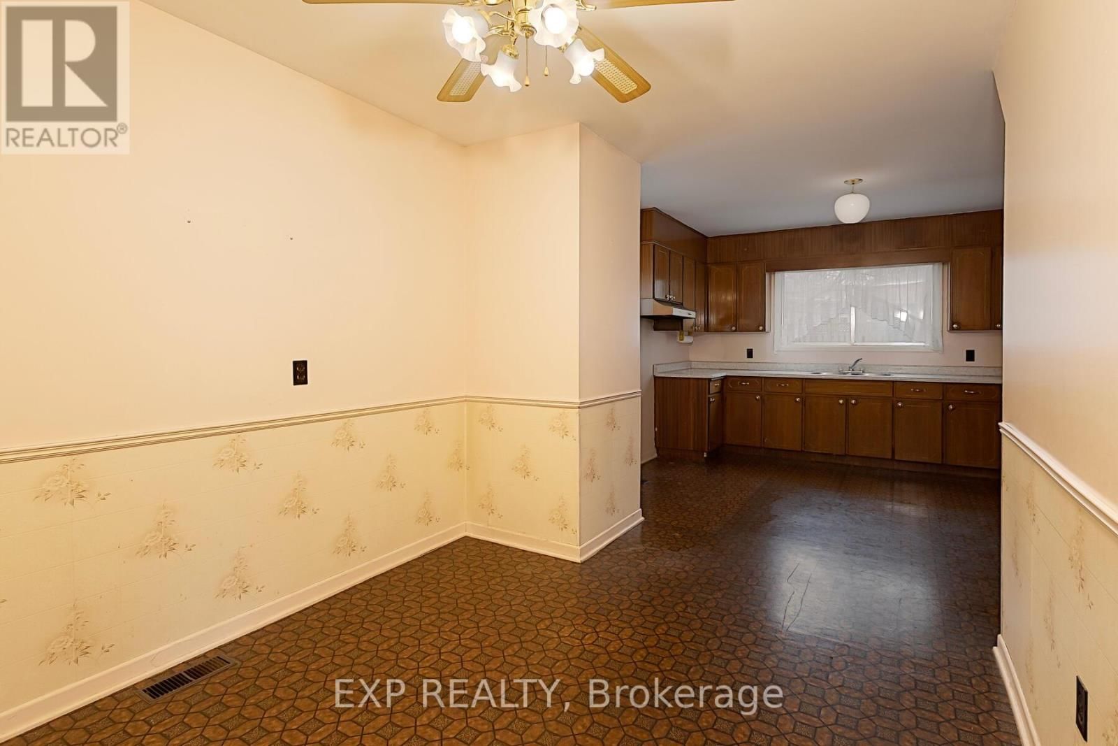 1109 SPRUCEDALE ROAD Image 16