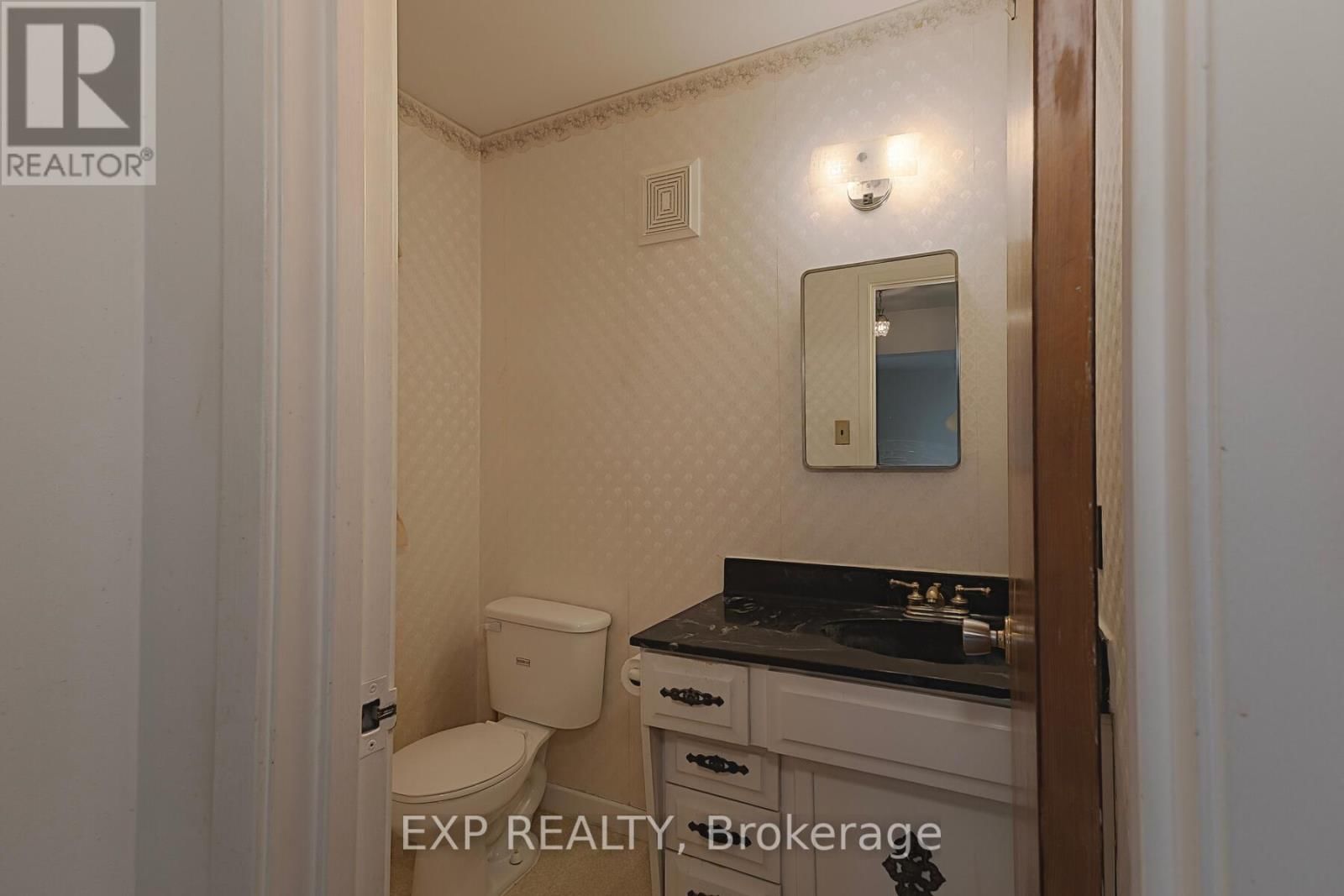 1109 SPRUCEDALE ROAD Image 17