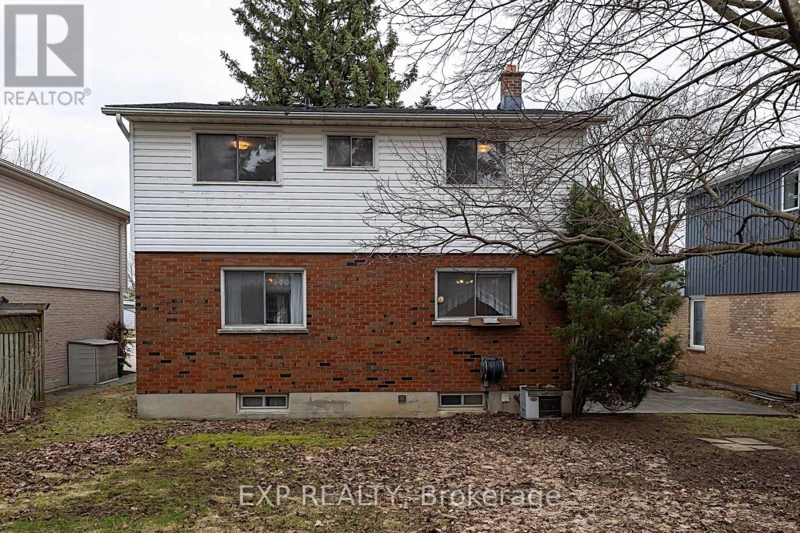 1109 SPRUCEDALE ROAD Image 33