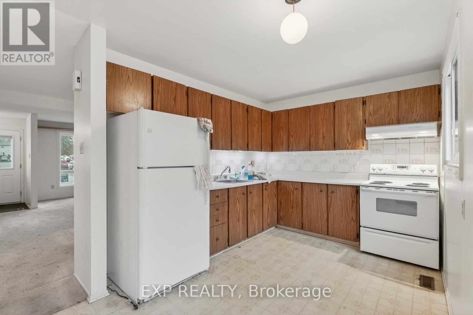 235 TEAL CRESCENT Image 10