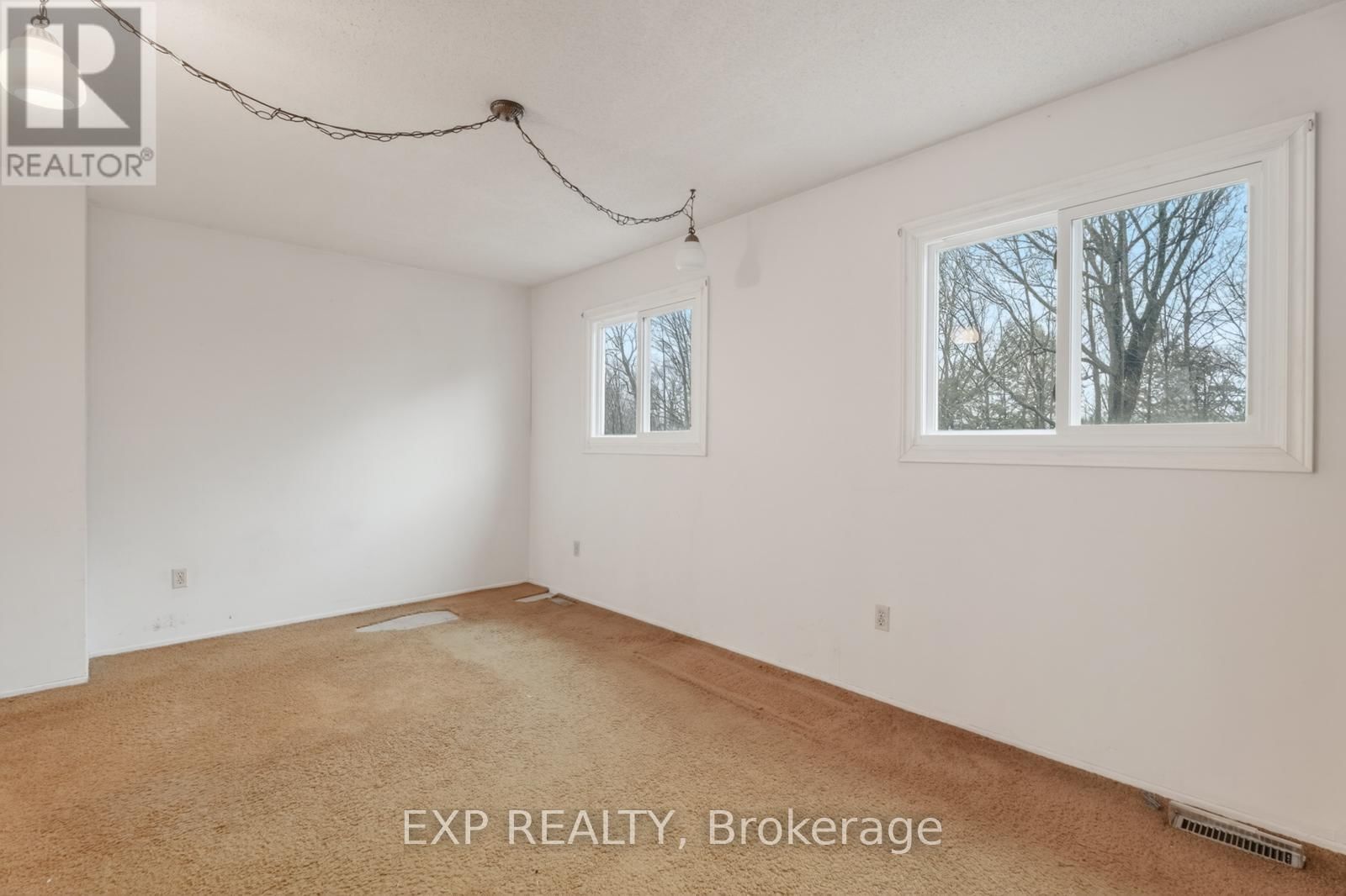 235 TEAL CRESCENT Image 17