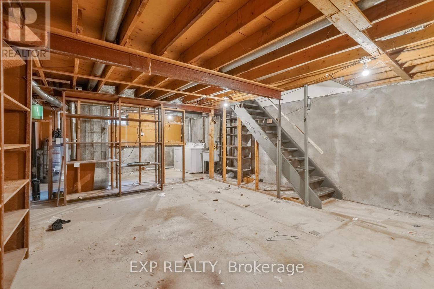 235 TEAL CRESCENT Image 19