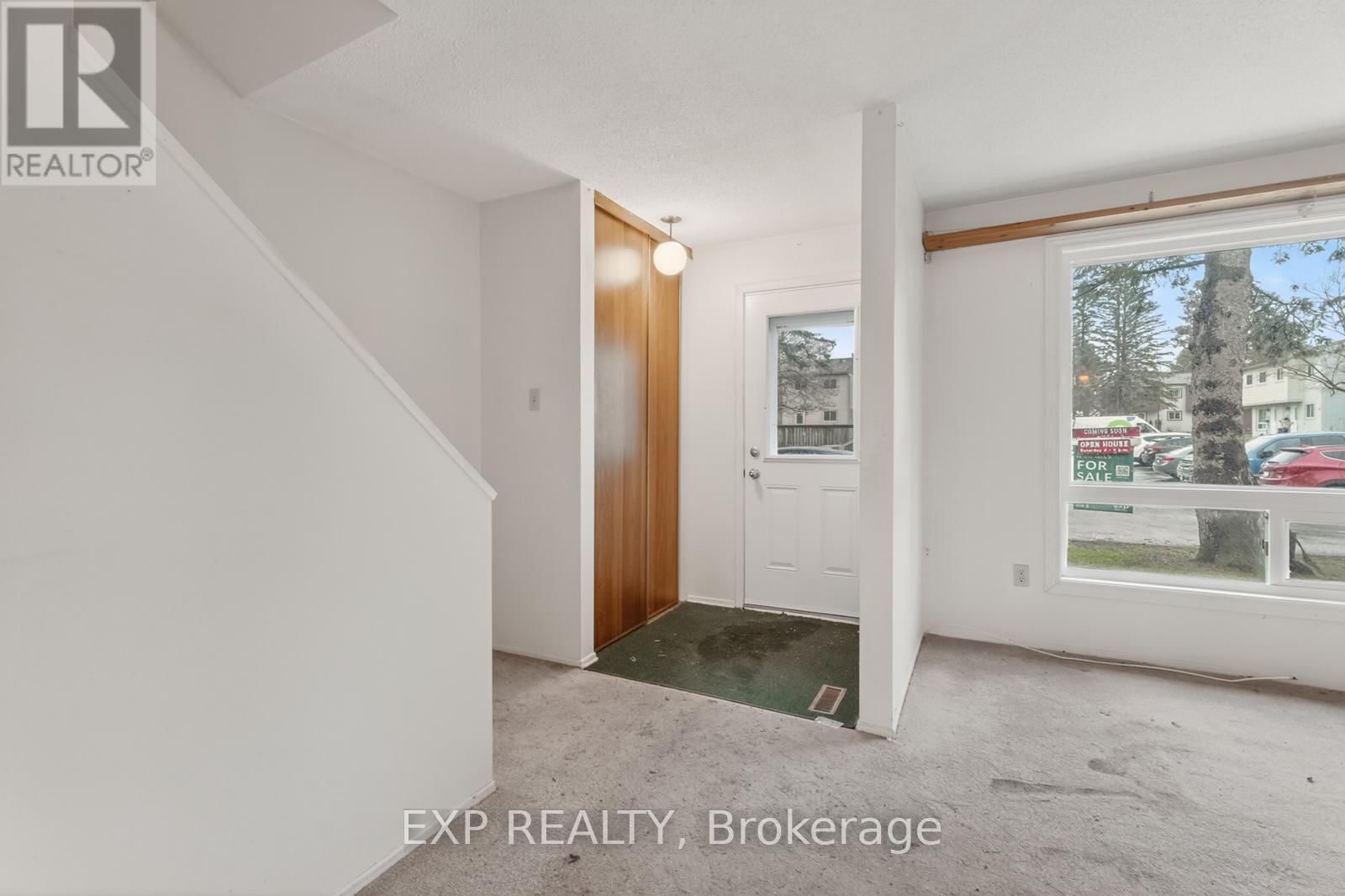 235 TEAL CRESCENT Image 2