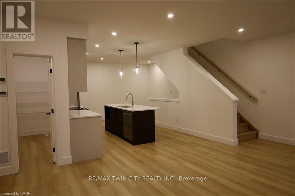 17 - 4255 LISMER LANE Image 11