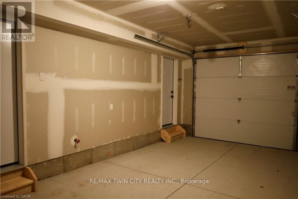 17 - 4255 LISMER LANE Image 18