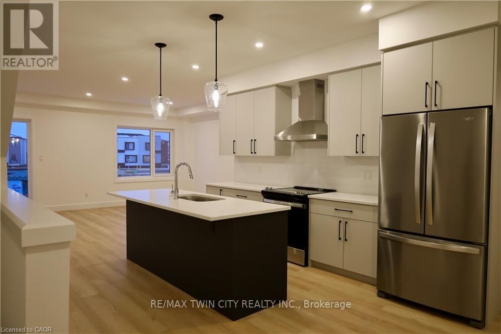 17 - 4255 LISMER LANE Image 3