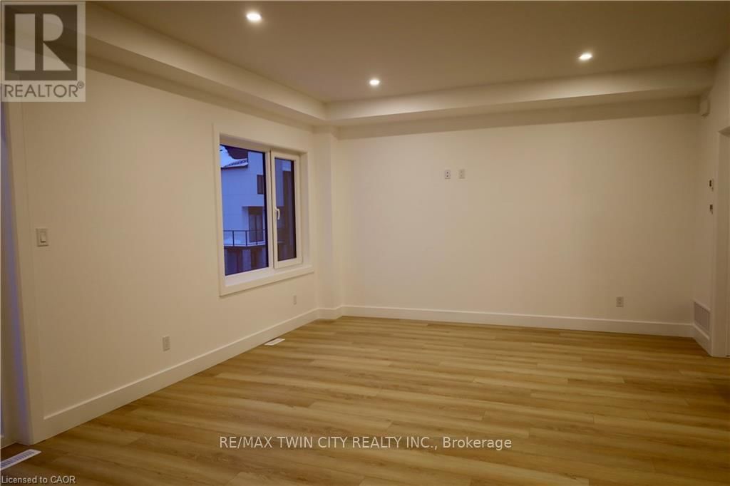 17 - 4255 LISMER LANE Image 8