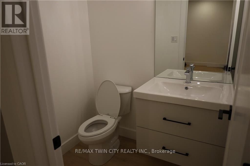 17 - 4255 LISMER LANE Image 9