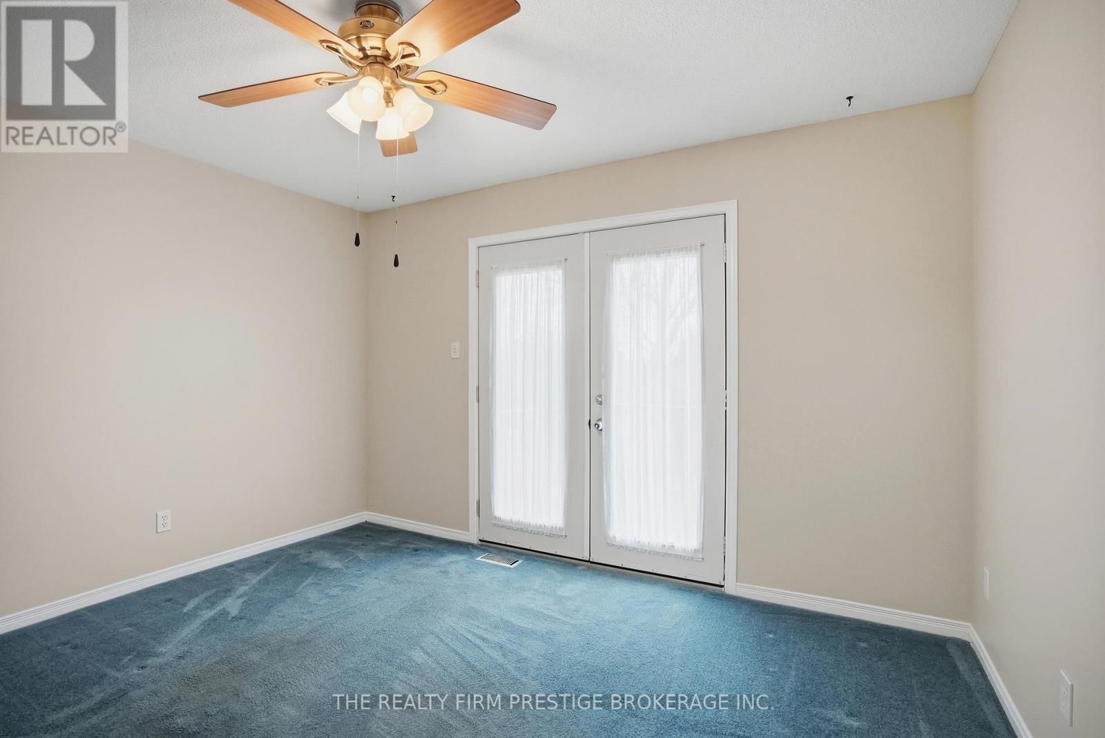 277 FLEMING DRIVE Image 12