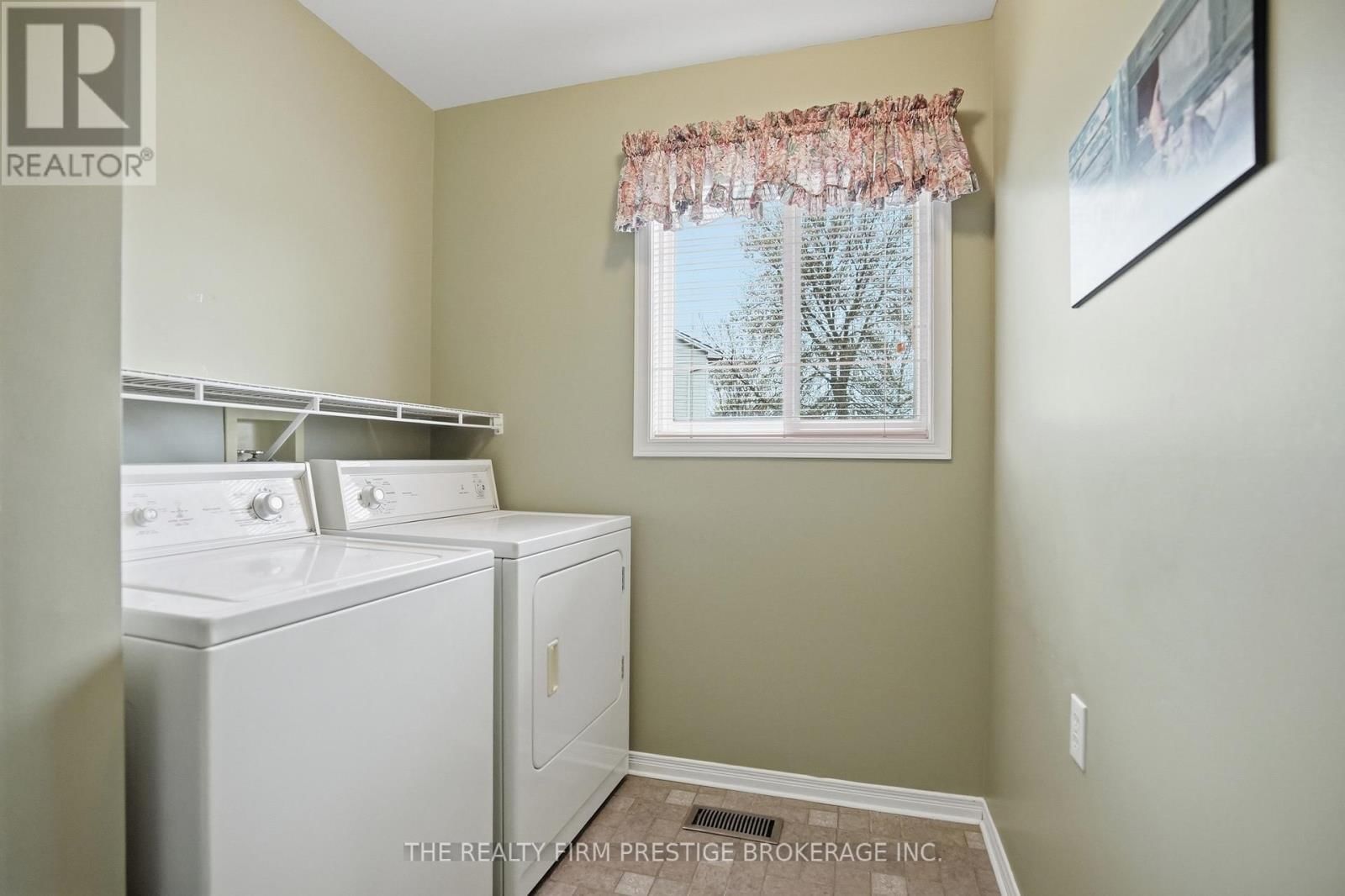 277 FLEMING DRIVE Image 15