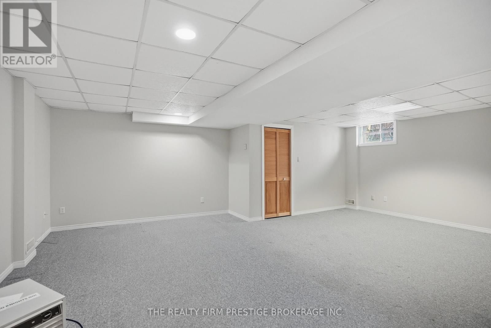 277 FLEMING DRIVE Image 16