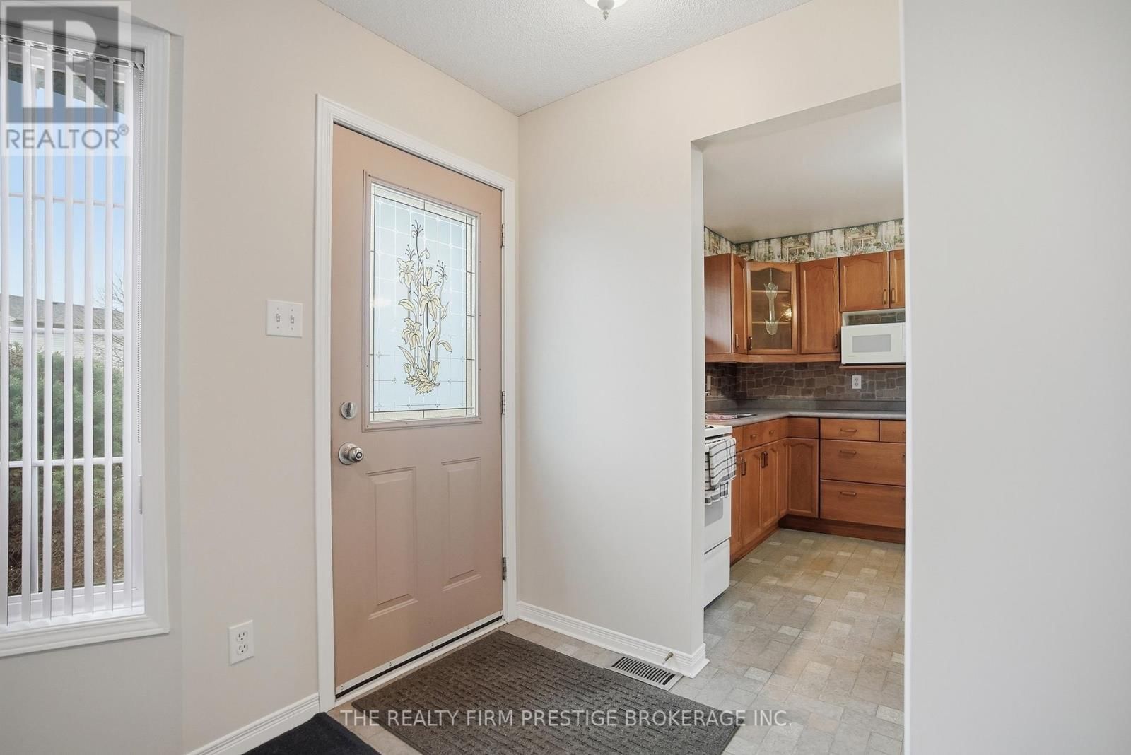 277 FLEMING DRIVE Image 3