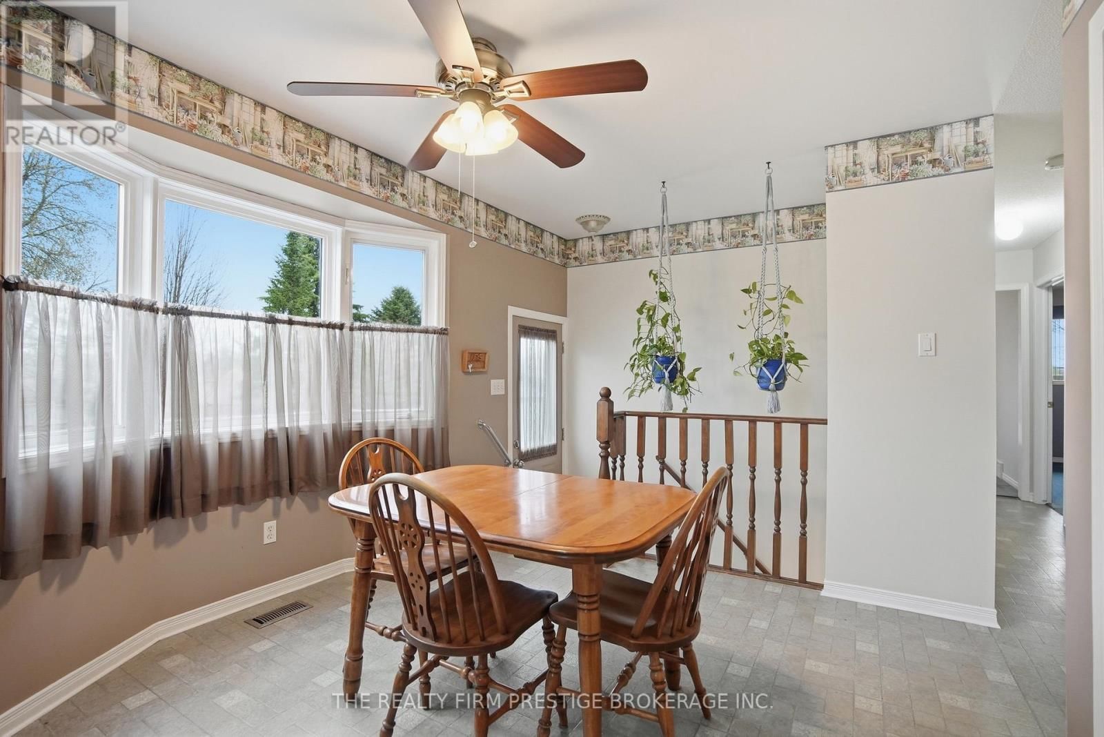 277 FLEMING DRIVE Image 9