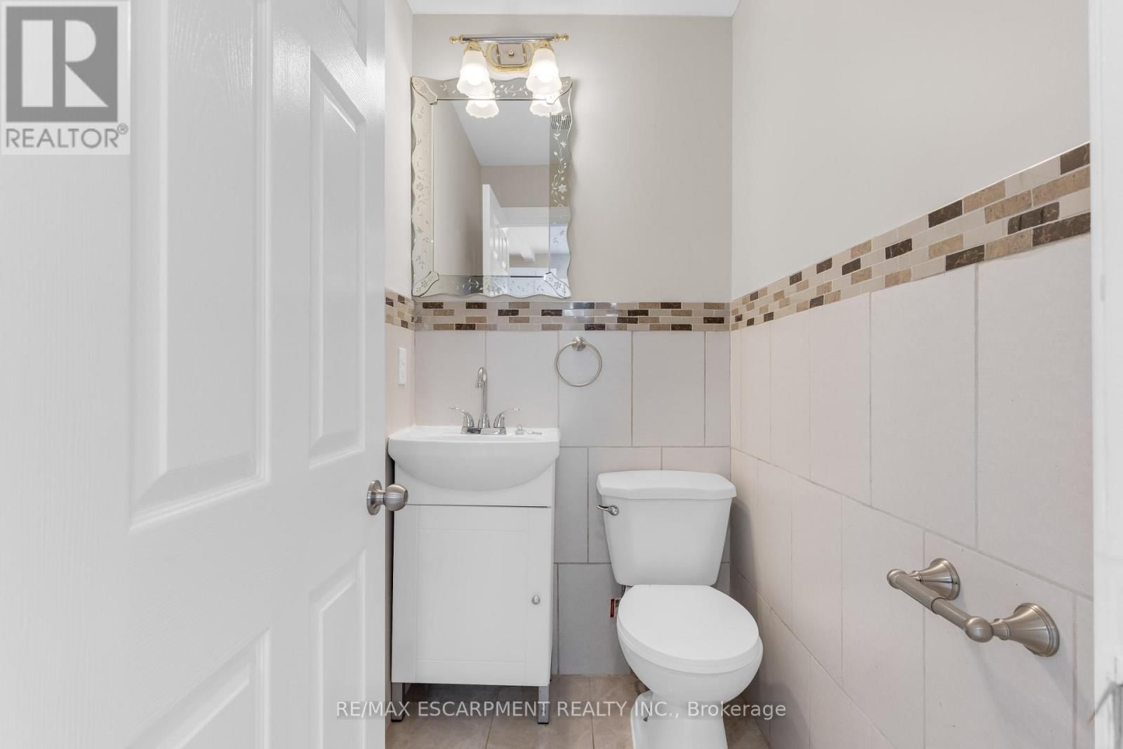 180 MEAD AVENUE Image 14