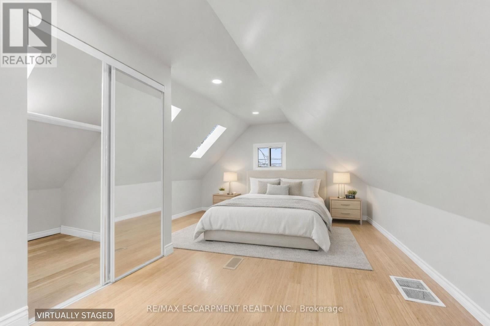 180 MEAD AVENUE Image 15